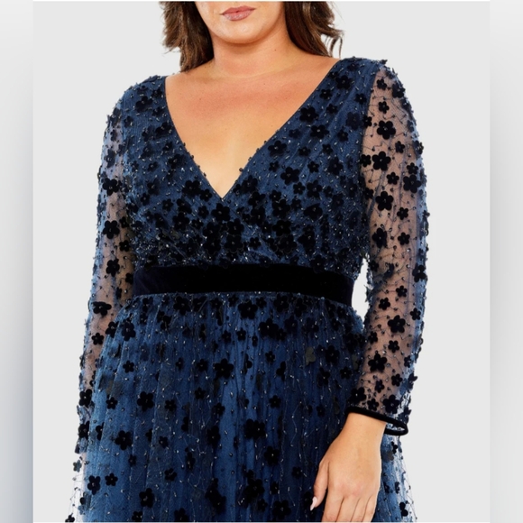 Mac Duggal Midnight Blue Long Sleeve Gown - Picture 2 of 4